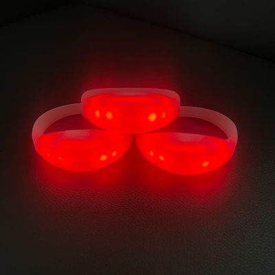 DMX-draadloze controller voor 15 kleuren- en lichtmodus op op afstand bediende LED-armbanden met siliconenontwerp